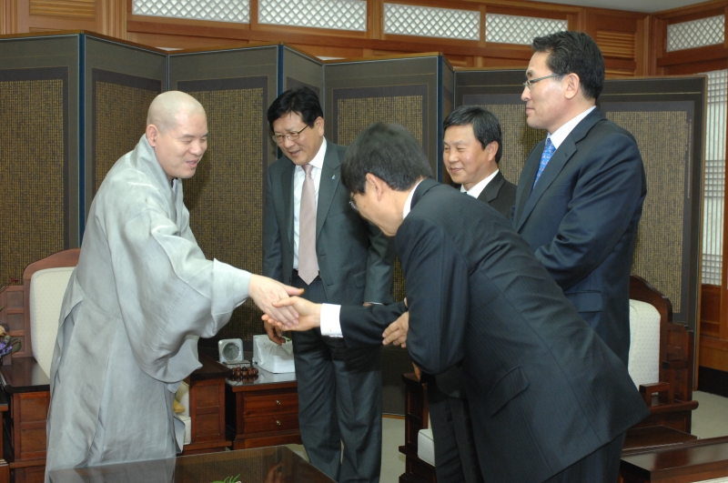 2010.02.17_제주대 총장 예방 (3)